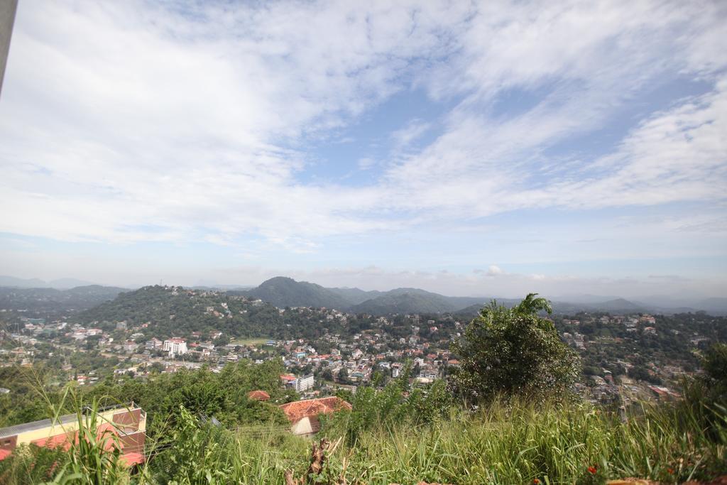 Lawan One Kandy Exterior photo