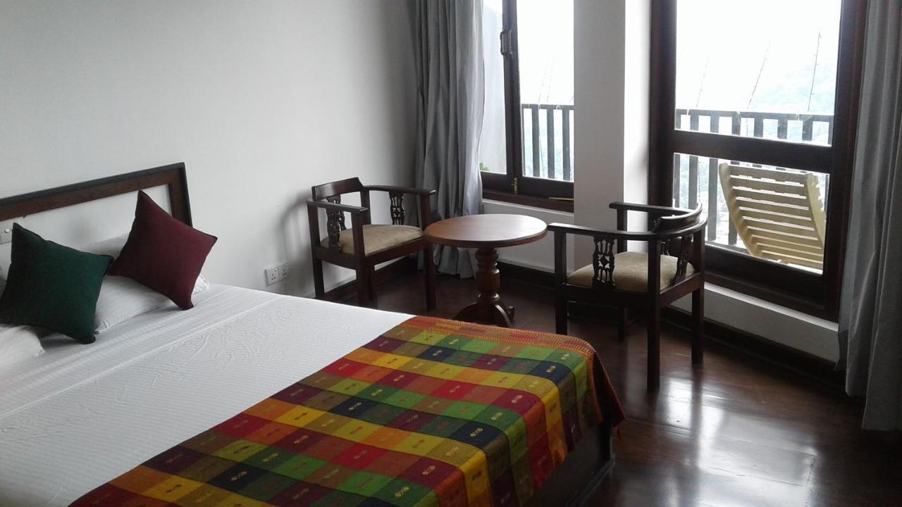 Lawan One Kandy Exterior photo