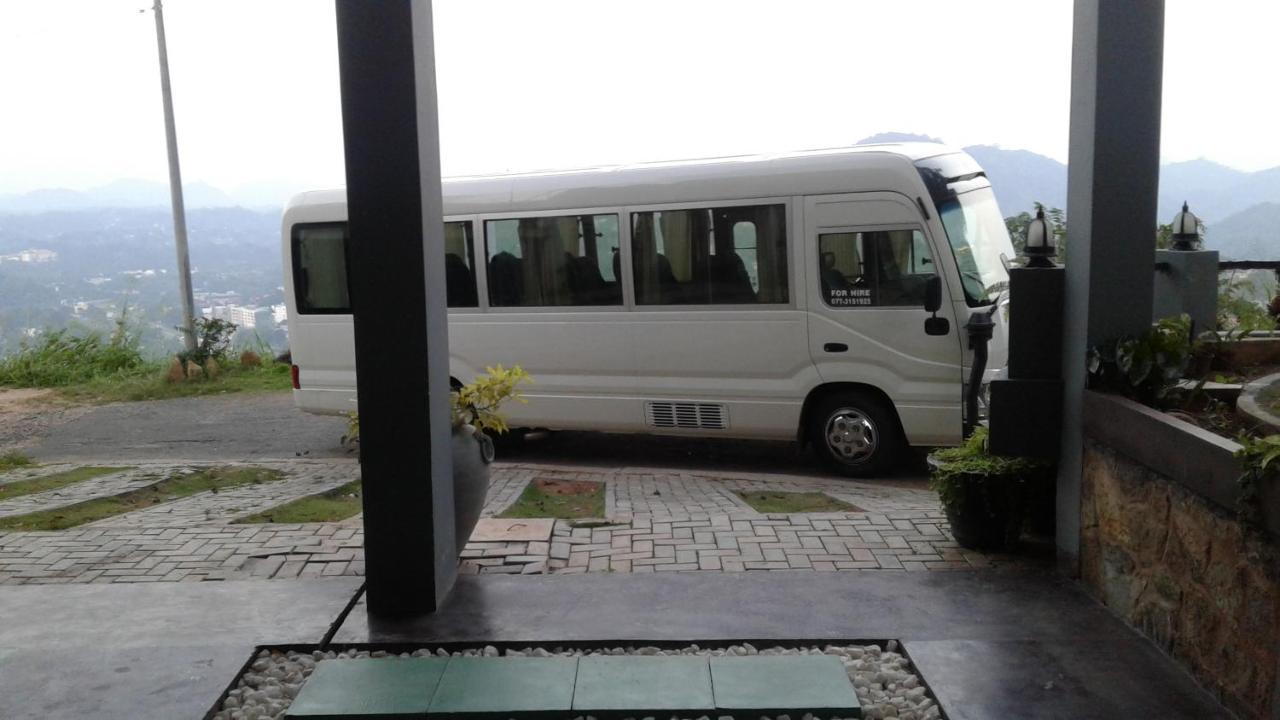 Lawan One Kandy Exterior photo