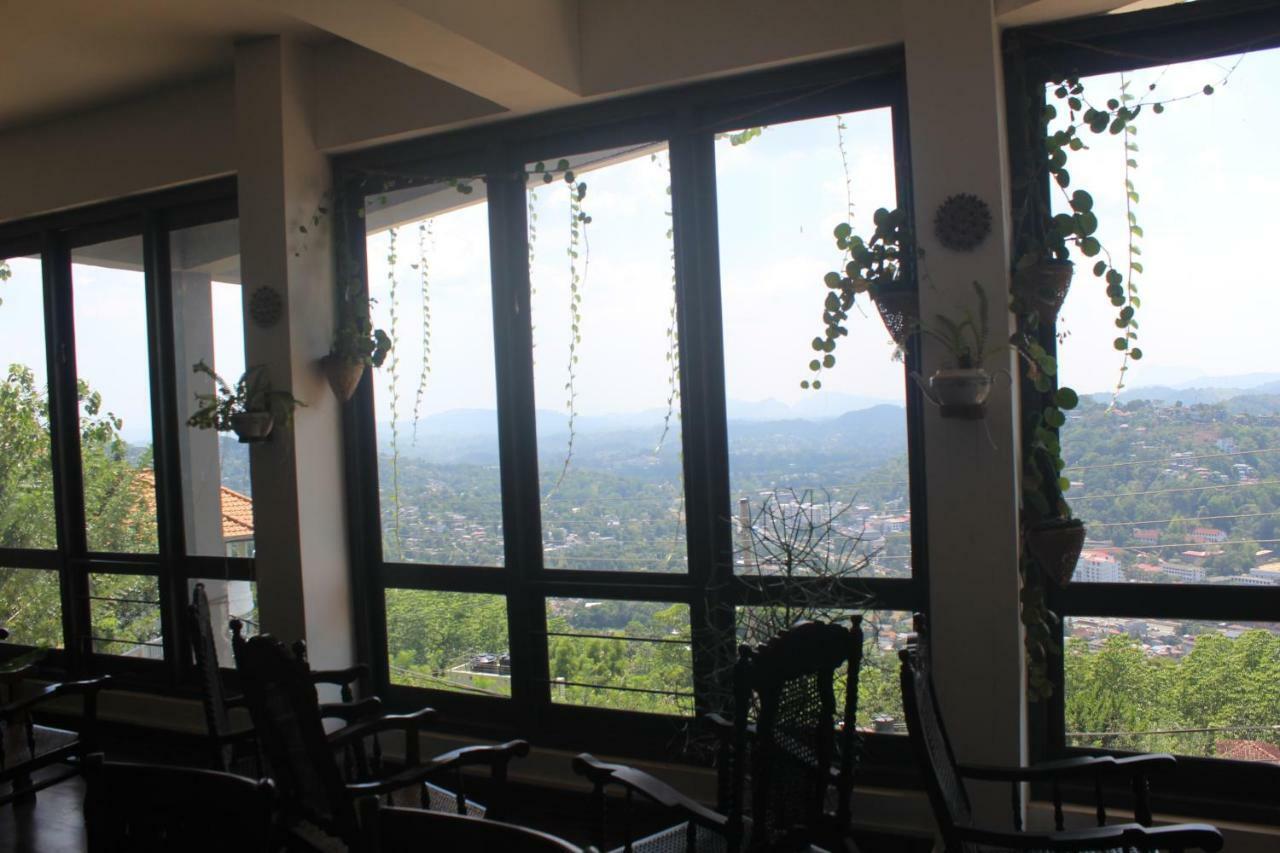 Lawan One Kandy Exterior photo